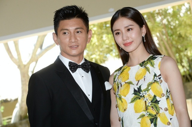 nicky wu liu shishi divorcecouple-formal-elegant-smiling.
