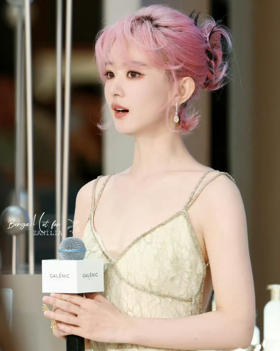 zhao liying sina controversyPinkHair-SpaghettiStrapDress-Microphone-Earrings.