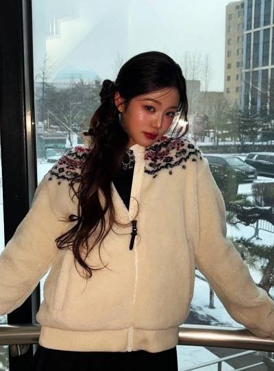 Jang Wonyoung campus fashion 3