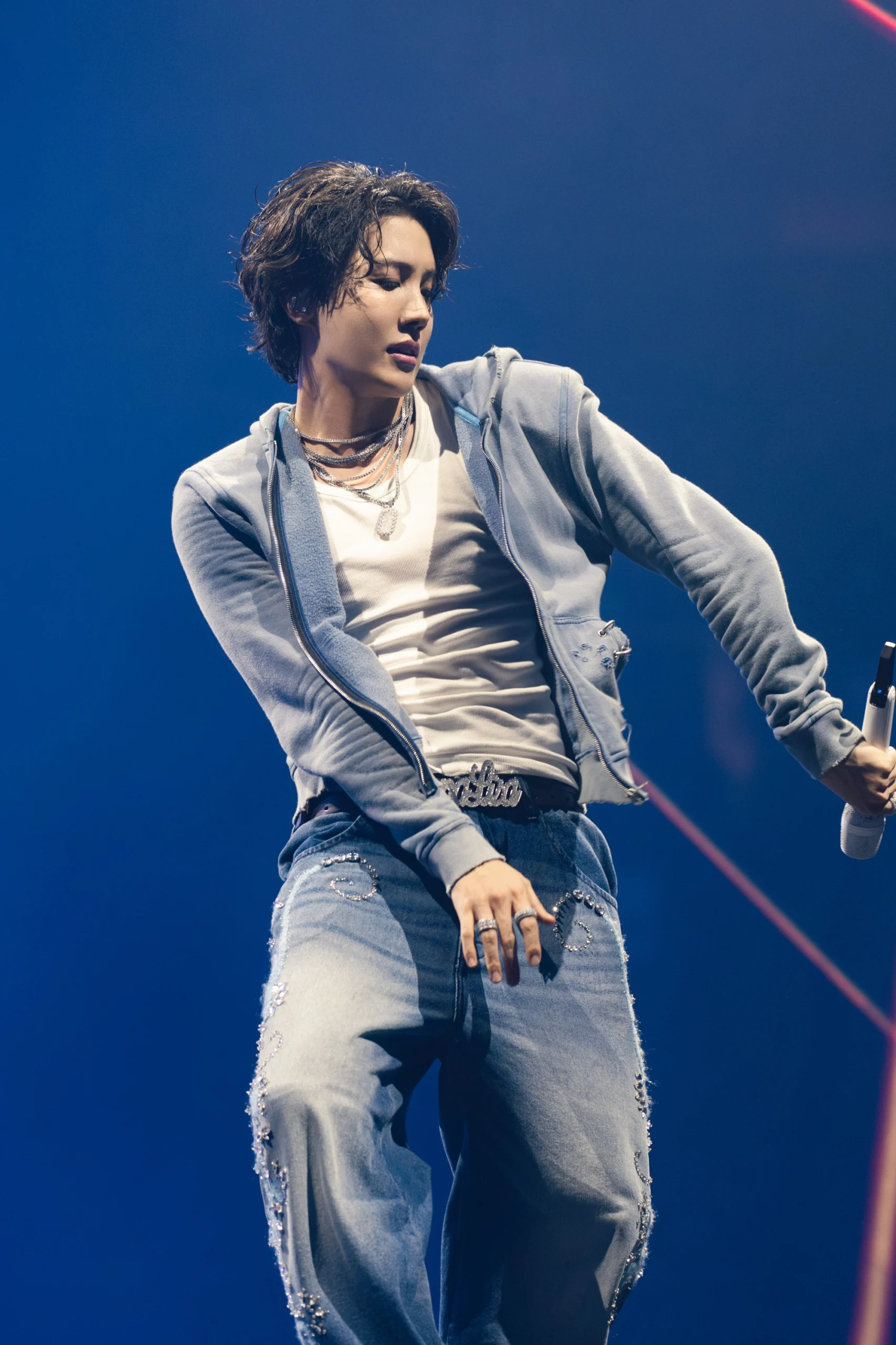 bts j-hope concert reunion jung kooksinger-denim-microphone-jewelry.