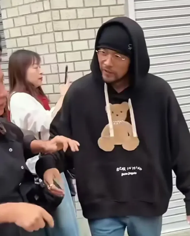 jay chou health conditionman-hoodie-fans-outdoors.