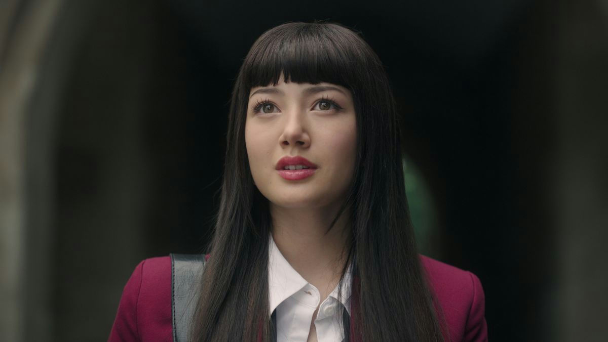 kakegurui live-action bet season 2woman-bangs-lipstick-jacket.