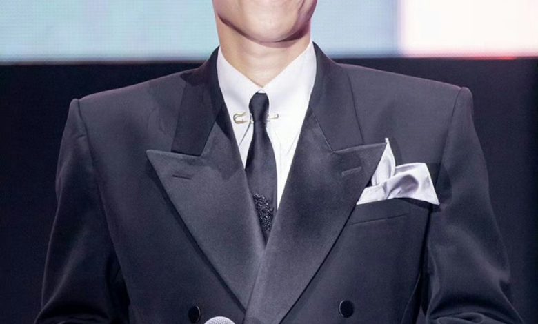 T.O.P Squid Game 3 appearanceMan-Suit-Microphone-Elegant.
