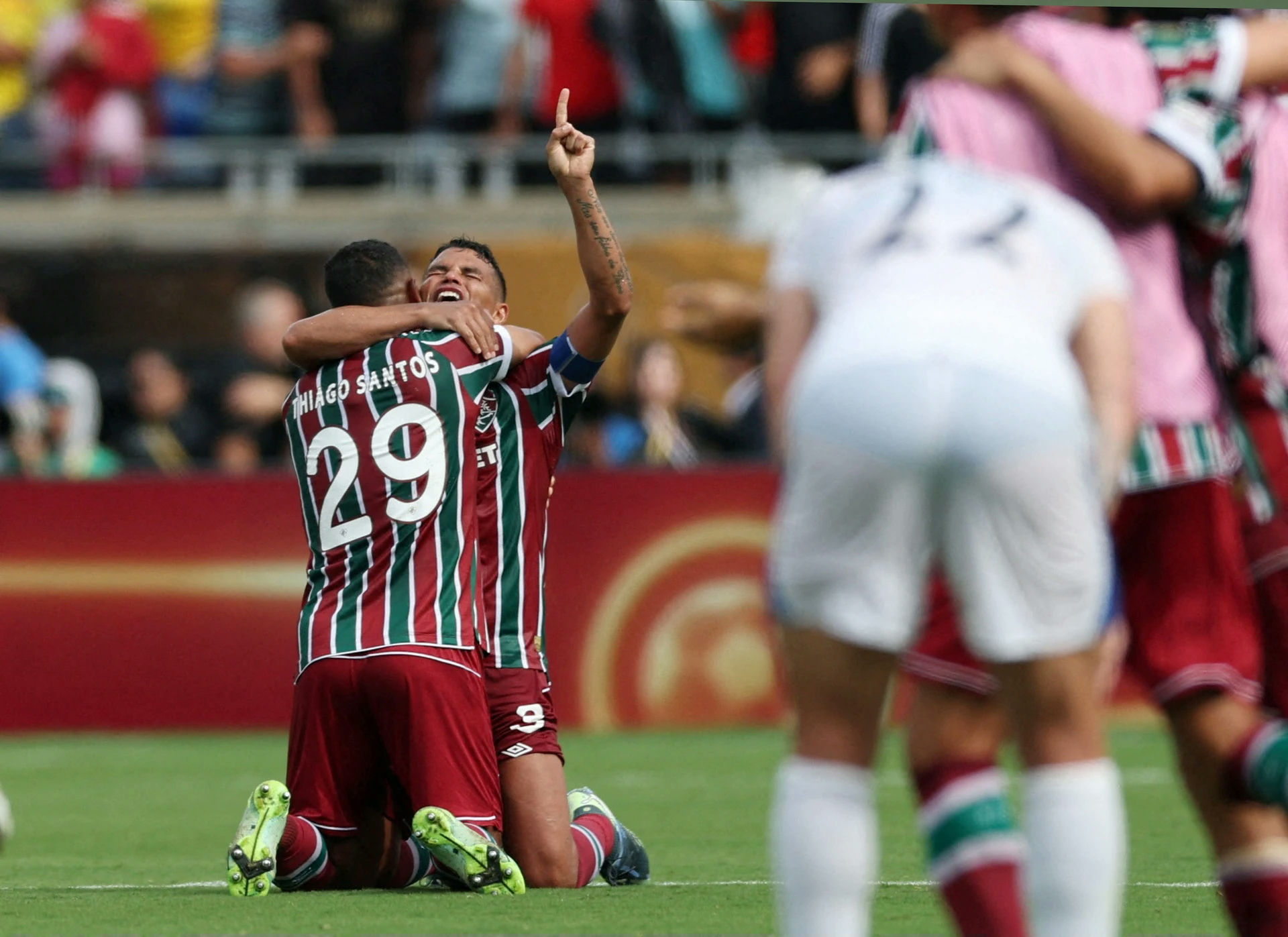 Thiago Silva Fluminense Club World Cupsoccer-celebration-team-athletes.