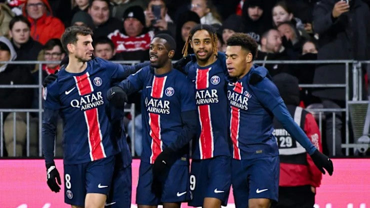 PSG vs Real Madrid Club World Cupsoccer-celebration-players-team-jersey.