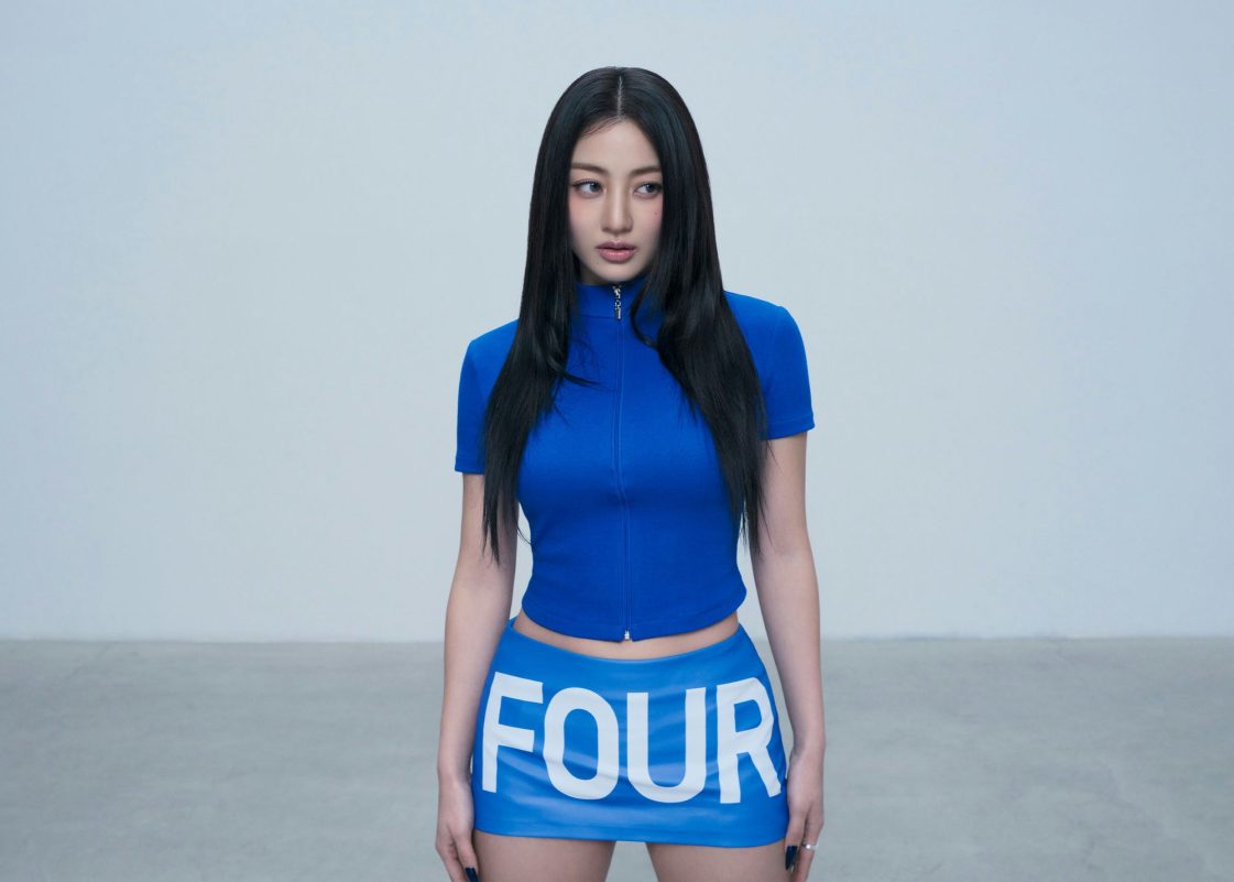 Jihyo 20 years JYP' 'oman' '' 'lue' 'utfit' '' '' '' '' '' '' 'tudio.