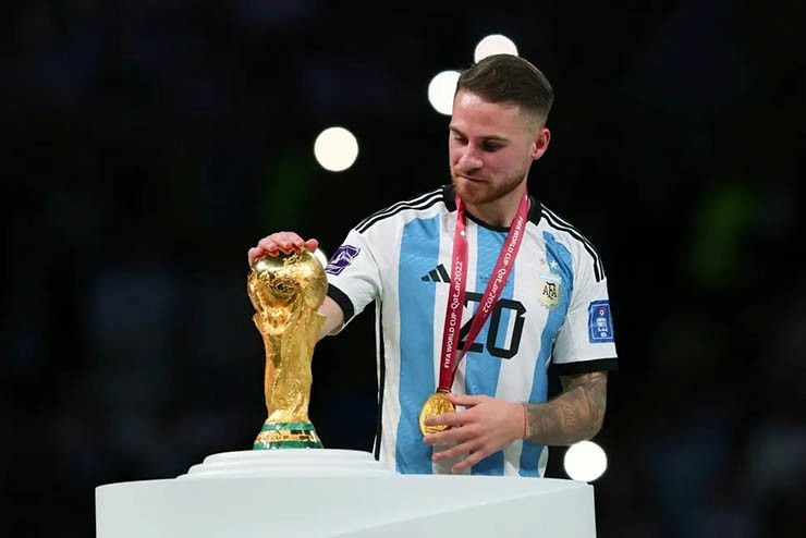 Real Madrid targets Mac Allister' 'occer' '' 'orld' 'up' 'rophy' '' 'hampion' '' 'rgentina.