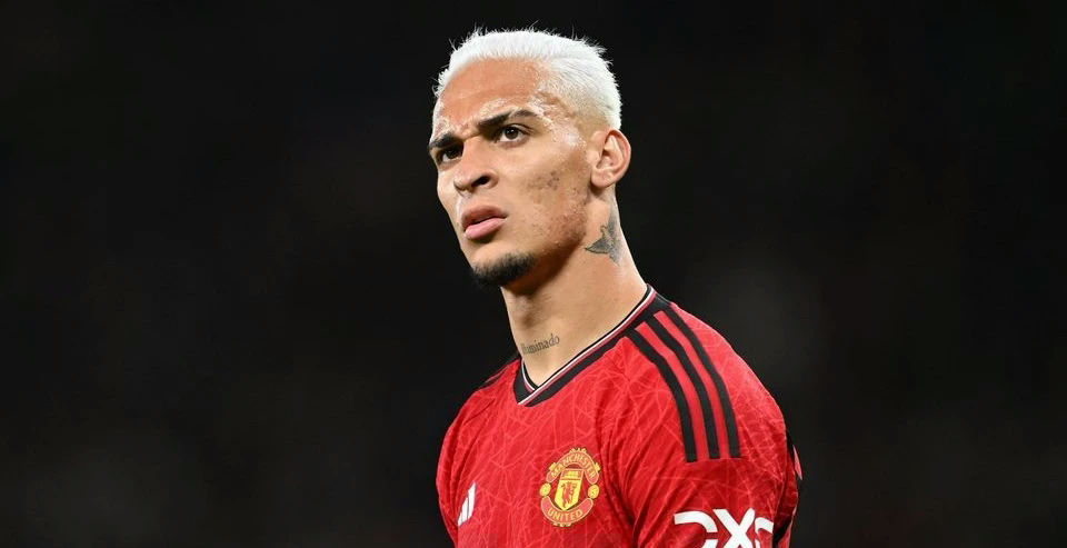 Most expensive signings in Manchester United historysoccer' 'player' 'red' 'jersey' '' 'ntony.