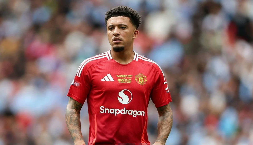 Most expensive signings in Manchester United historysoccer' 'player' 'uniform' 'red' '' 'napdragon.
