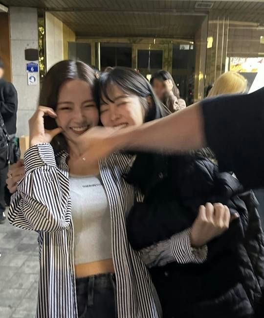 Kim Ji-in Our Unwritten Seoul' 'miling' '' 'riends' '' 'ugging' '' 'tripes.