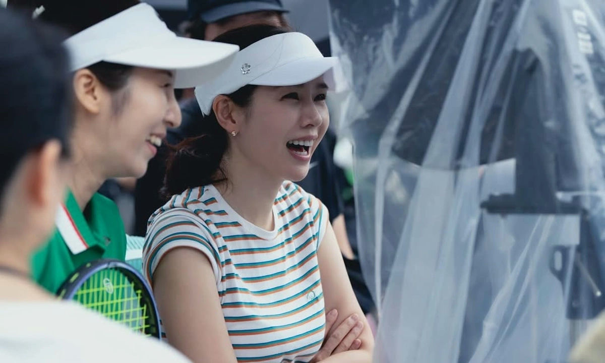 Son Ye-jin new filmwoman' 'laughter' 'tennis' 'visor.