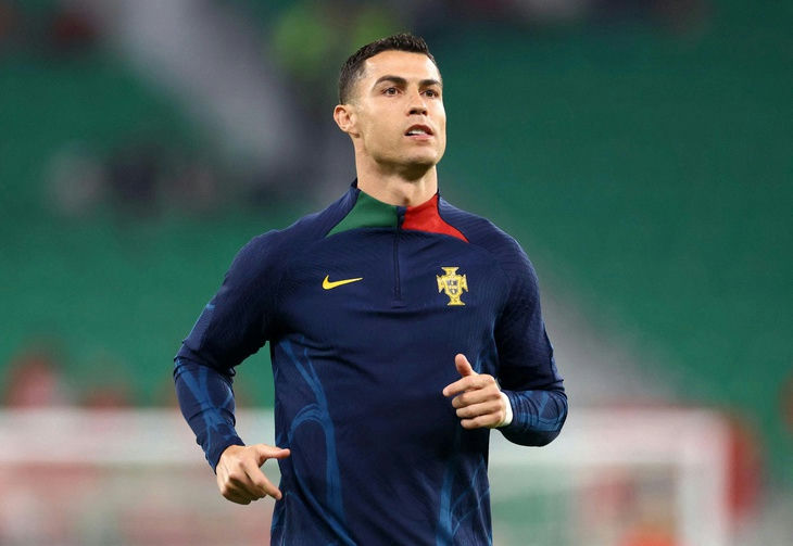 Cristiano Ronaldo Hannover 96 hotel relocation' 'ristiano' 'onaldo' '' 'ortugal' '' 'ootball' '' 'thlete.