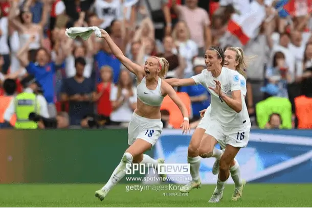chloe kelly euro 2025 winning goal