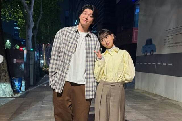 Ryu Hye-young Yoon Kyun-sang dating rumorscouple' 'urban' 'fashion' 'portrait.