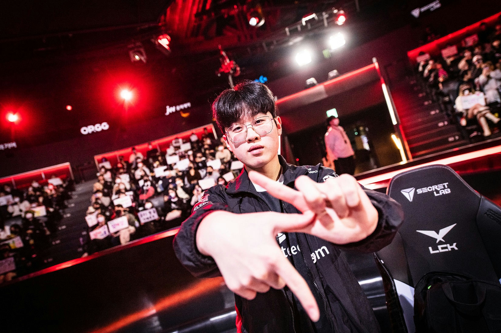 Zeus family letter LCK controversyesports' 'gamer' 'crowd' 'victory.