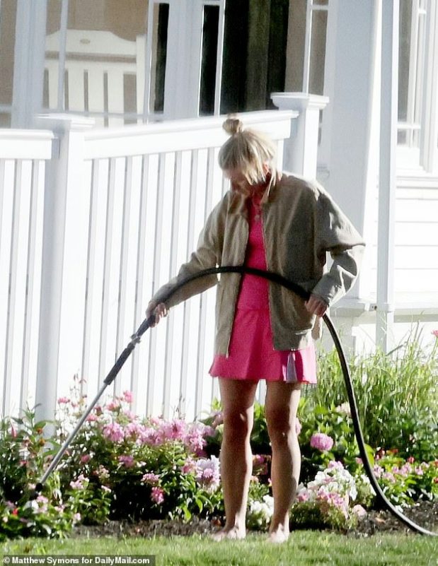 Kristin Cabot kiss cam scandalwoman' 'hose' 'flowers' 'watering.