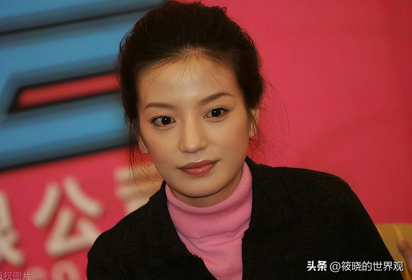 Zhao Wei downfallwoman' 'portrait' 'pink' 'urtleneck' 'black' 'acket.
