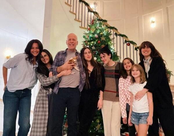 Bruce Willis final stage dementiagroup' '' 'hristmas' 'tree' 'family' 'stairs.