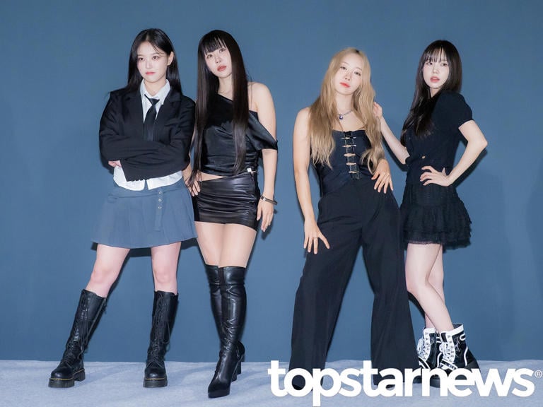 Friendship-ing girl group debut