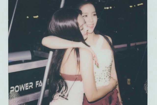 Jennie Rosé controversyportrait' 'women' 'hugging' 'friendship.