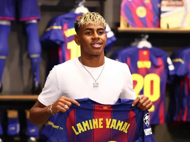 lamine yamal no10 debut