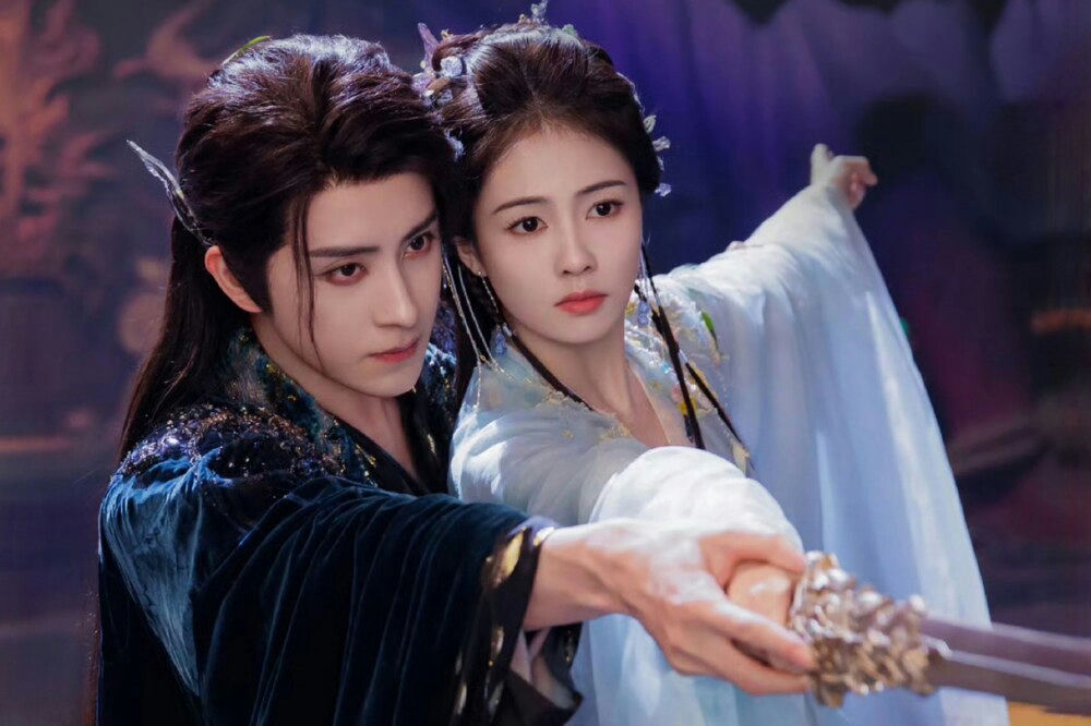 Chinese drama adaptationsfantasy' 'couple' 'sword' 'costume.