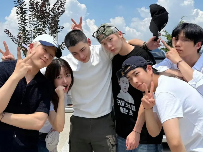 choi yoojung cha eunwoo enlistment friendship