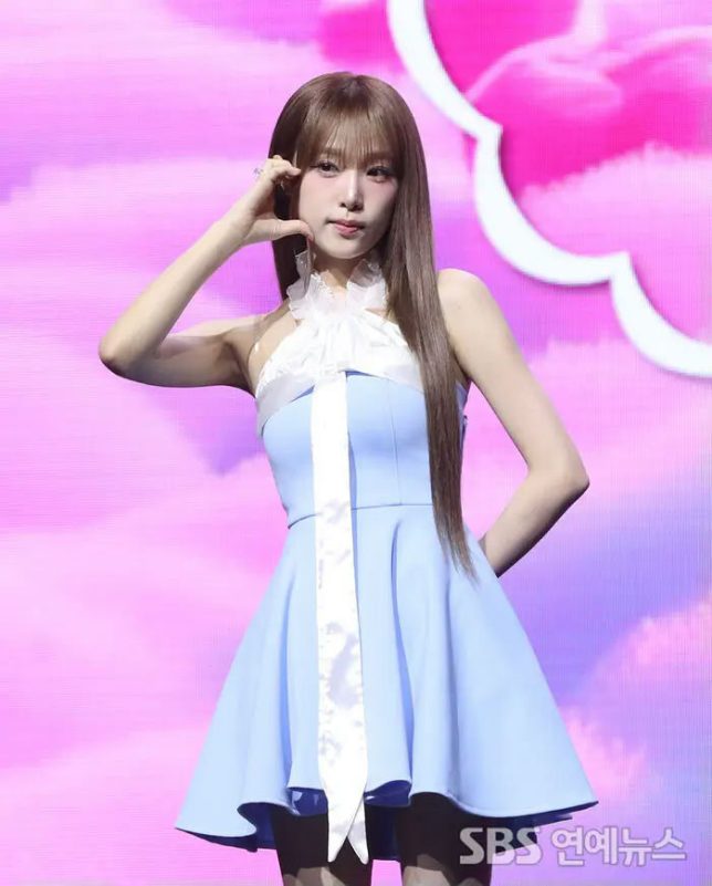 Choi Yena BTS Jin Loser feature' 'pop' '' 'ress' '' 'eart' 'esture' '' 'ink' 'ackground.