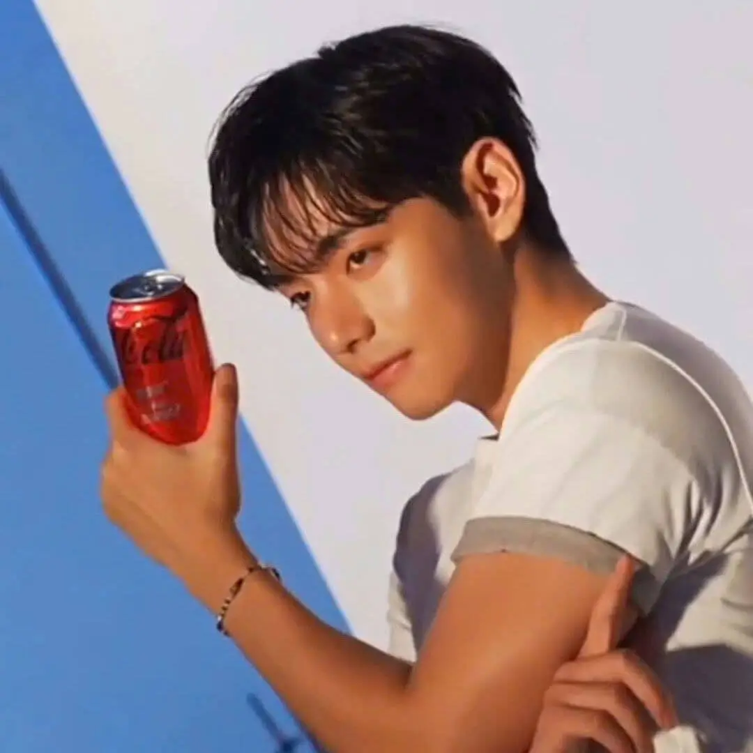 bts v cocacola model