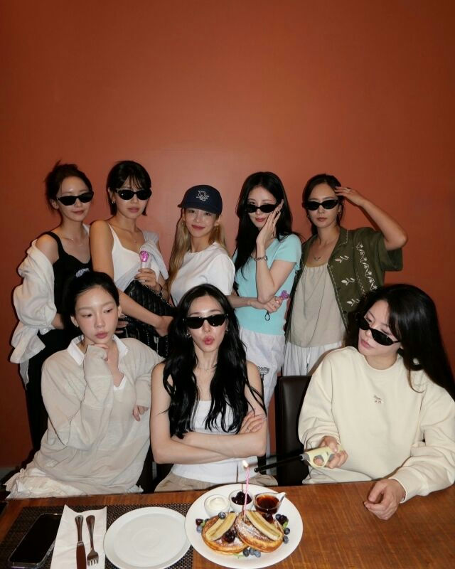Girls' Generation reunionpeople' 'eight' 'sunglasses' 'pancakes' 'celebration.