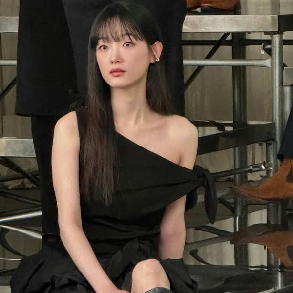 Lee Yoo-mi success storyperson' 'portrait' 'dress' 'beauty' 'look.