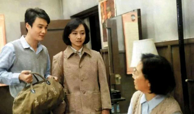 highest-rated Chinese dramas of all timepeople' 'three' 'indoor' 'conversation' 'vintage' 'clothing.