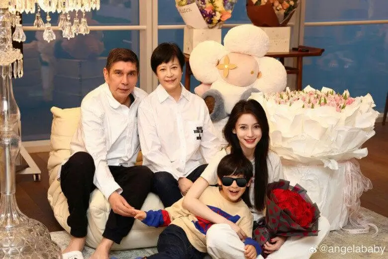angelababy huang xiaoming postdivorce drama