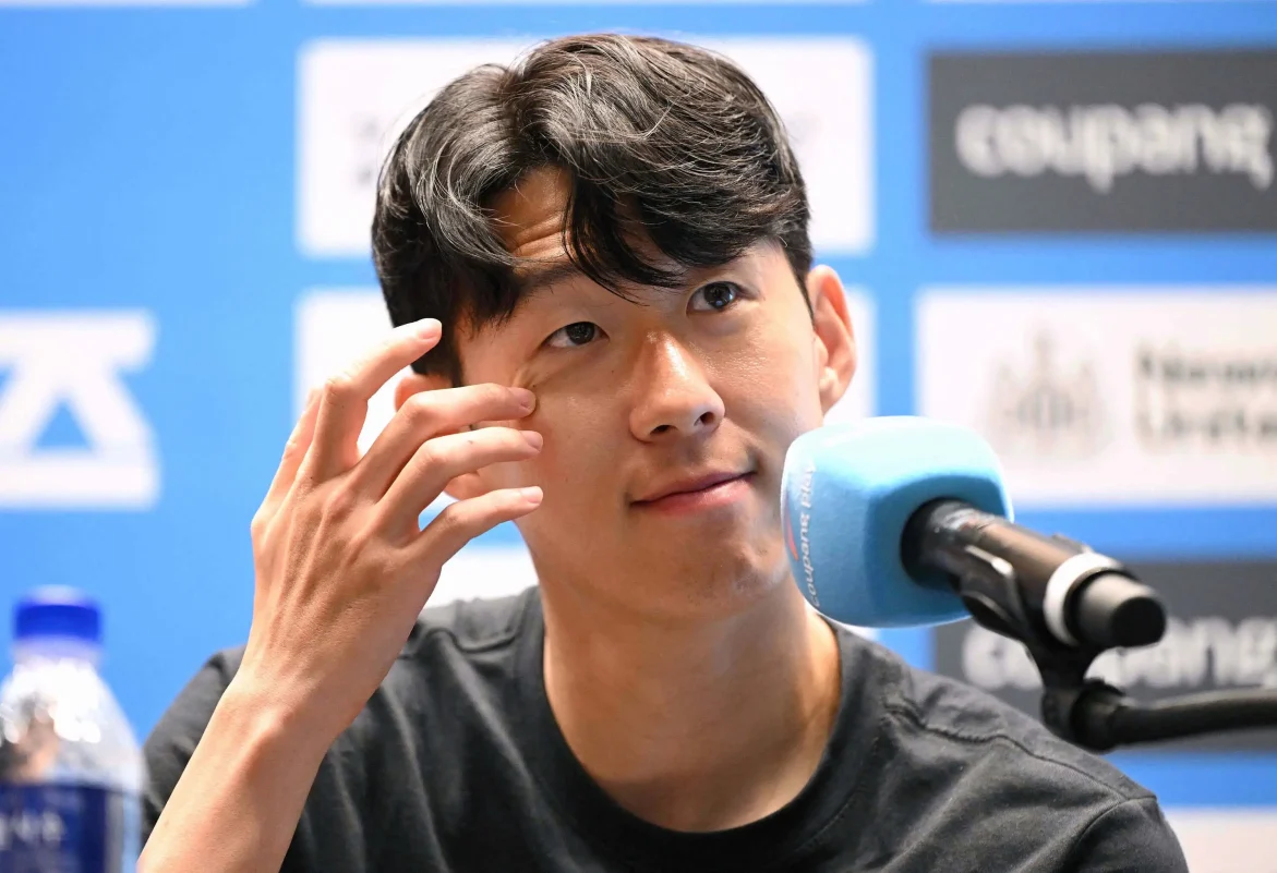 son heungmin bissouma tears