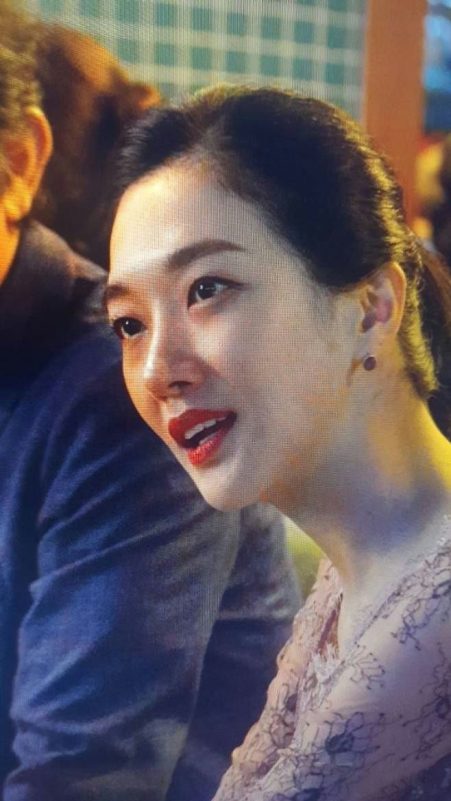 Jung Yoon-ha cancer storypeople' 'smiling' 'redlipstick' 'closeup' 'outdoors.