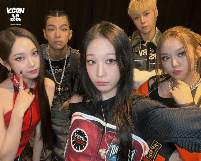 ' '' 'selfie' 'group' 'style' '' '' '' '' '.