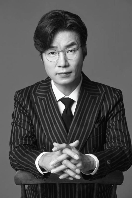 Jo Jung-suk Lee Sun-kyun Song Young-kyuman' 'portrait' 'suit' 'glasses' 'serious.
