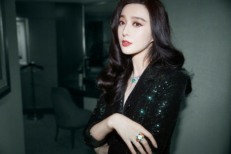 Zhao Wei vs Fan Bingbingwoman' 'portrait' 'jewelry' 'sequin' 'glamour.