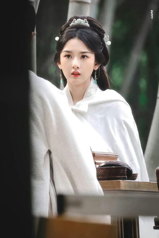 Chinese historical drama costume designpeople' '' 'sian' 'traditional' 'cape' 'hairstyle' '' '.