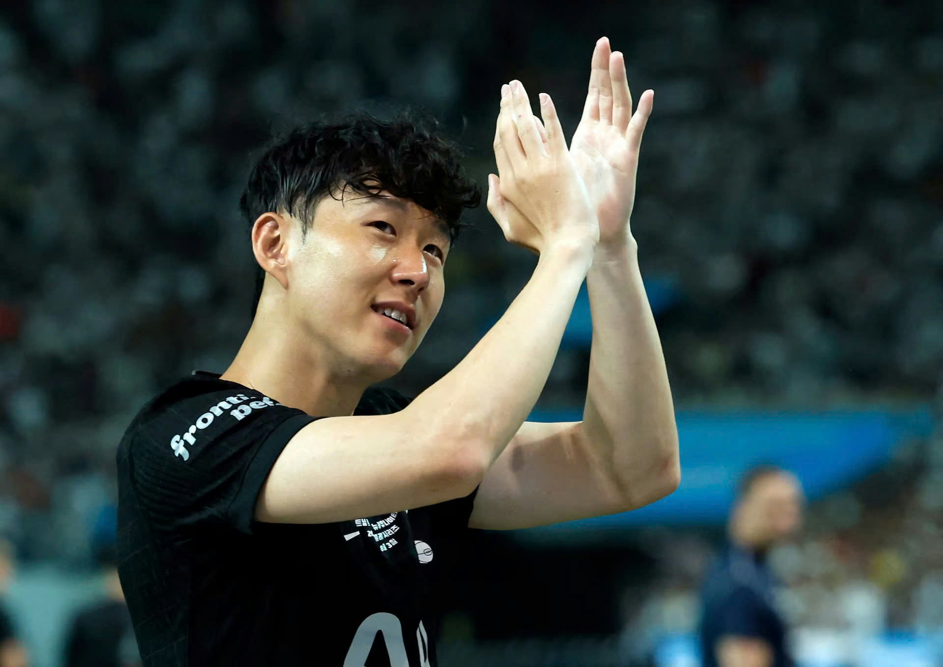 Son Heung‑min LAFC record transferperson' '' 'on' '' 'lapping' '' 'shirt' '' 'tadium.