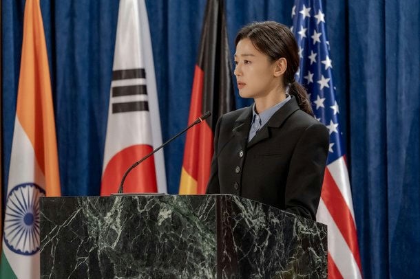 Jun Ji‑hyun Tempest stillsperson' '' 'sianwoman' '' 'odium' '' 'lags' '' 'uit.