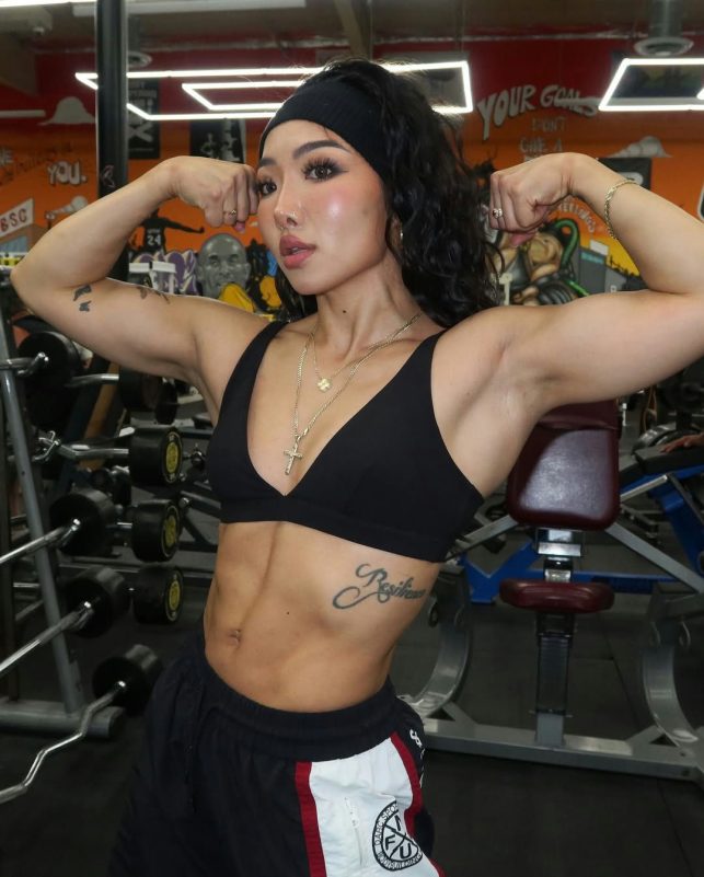 Hikaru Komiyama transformationperson' 'female' 'fitness' 'tattoo' 'gym.