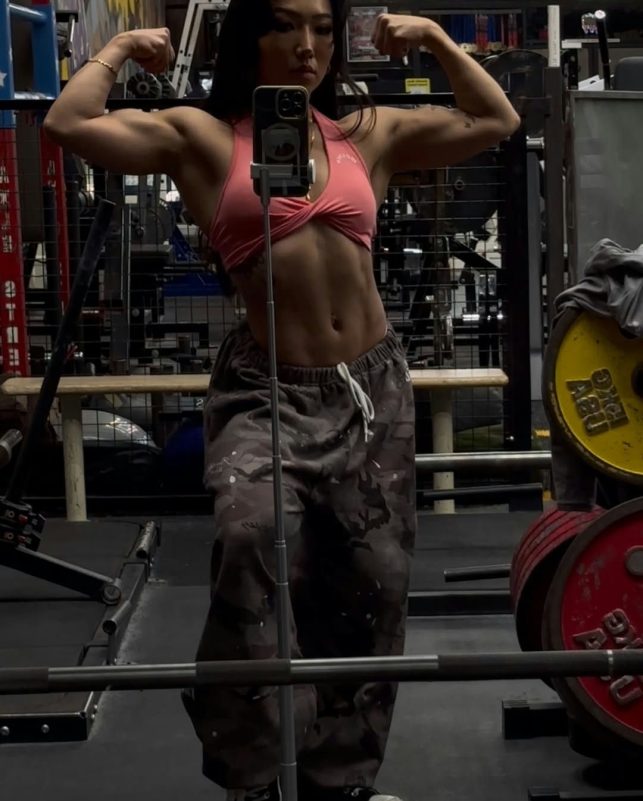 Hikaru Komiyama transformationperson' 'female' 'fitness' 'abs' 'muscle.