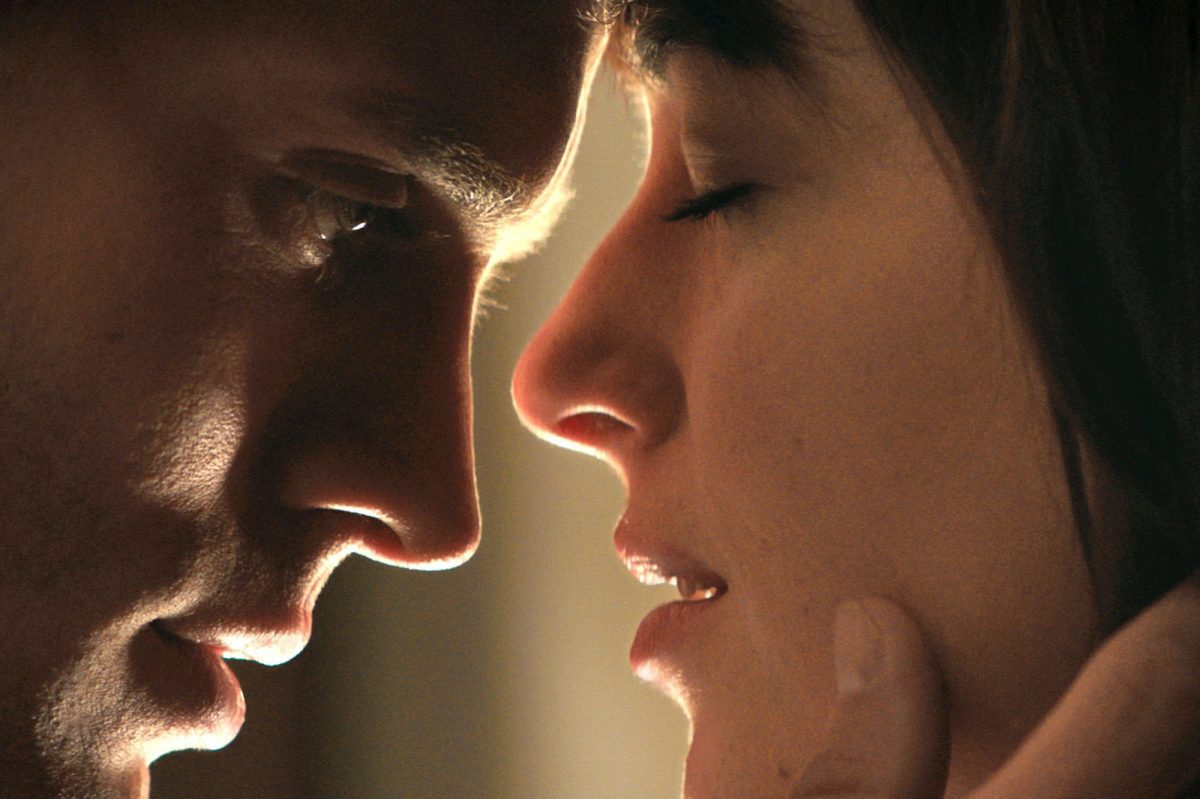 Fifty Shades of Grey review and cast updatepeople' 'romance' 'intimate' 'close' 'up.