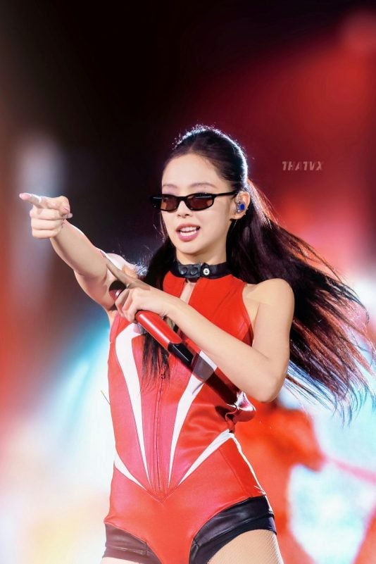 Golden K-pop 2025' 'ennie' 'sunglasses' 'stage' 'red' 'leather.