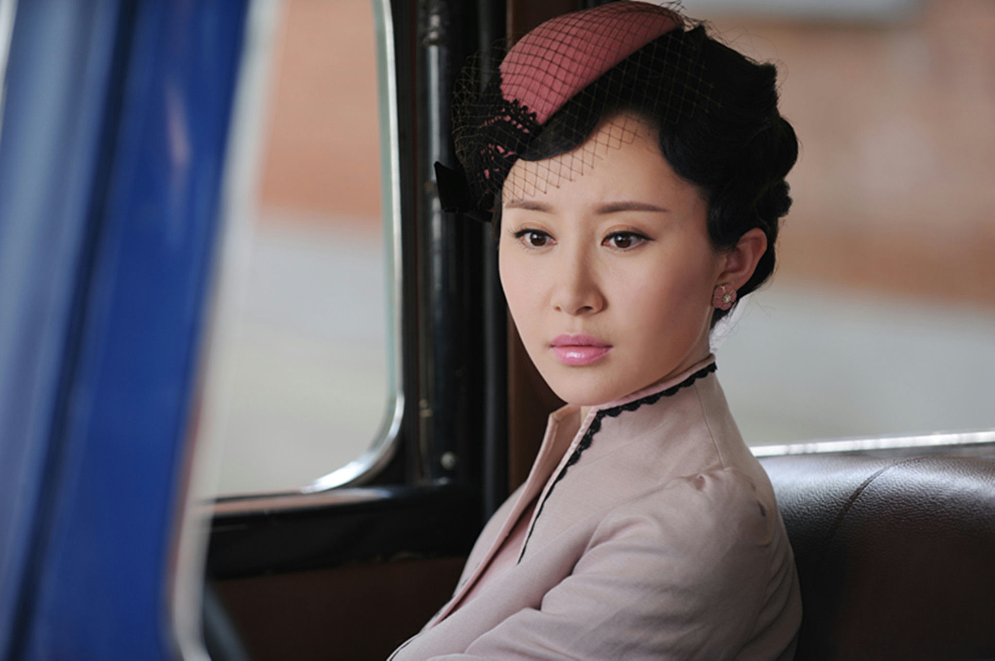 Chinese actresses career declineperson' 'woman' 'vintage' 'hat' 'makeup' '' '.