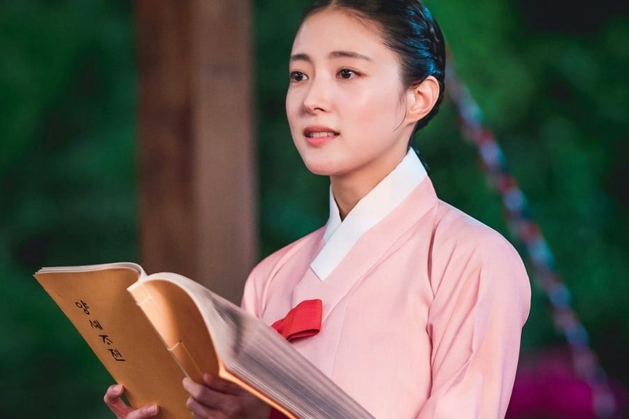 Lee Se-young child actress person' 'woman' 'hanbok' 'book' 'traditional' 'dress.