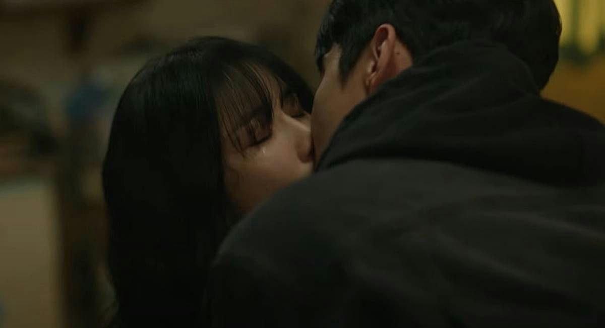 Goo Hye-sun Ahn Jae-hyun Heart on Wheels finalepeople' '' 'iss' '' 'ear' '' 'ove' '' 'lack' '' 'lothes.