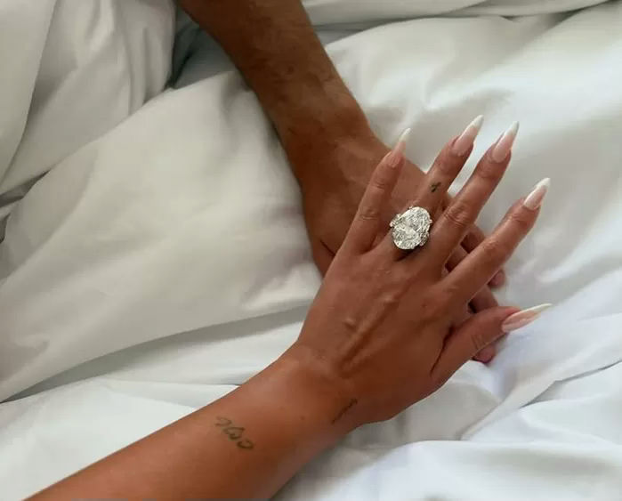 Cristiano Ronaldo engagementpeople' 'couple' 'hands' 'ring' 'bed.