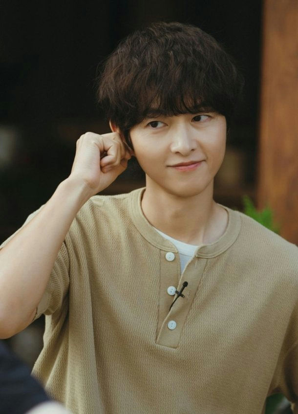 Song Joong-ki My Youth drama comebackperson' '' 'ong' 'oong' 'i' 'ear' 'beige' 'shirt.